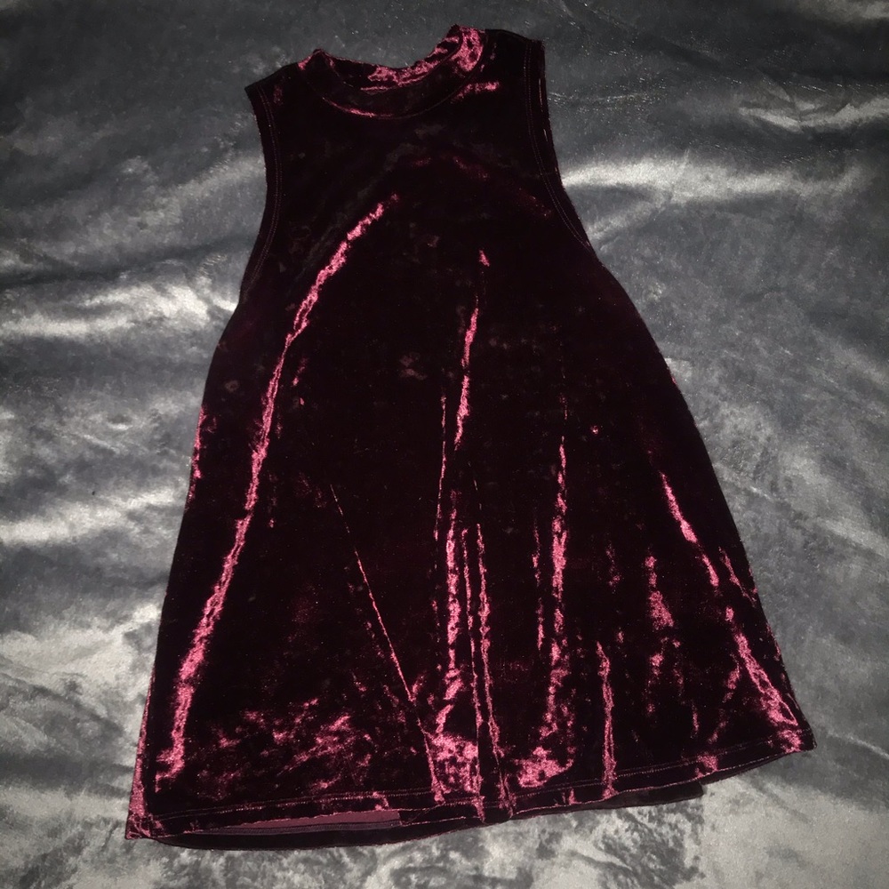 NWOT Crushed Red Velvet High Neck Tank